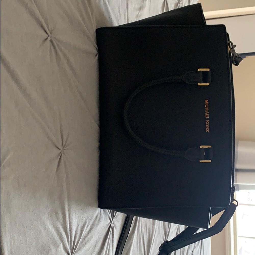 Black Michael Kors bag